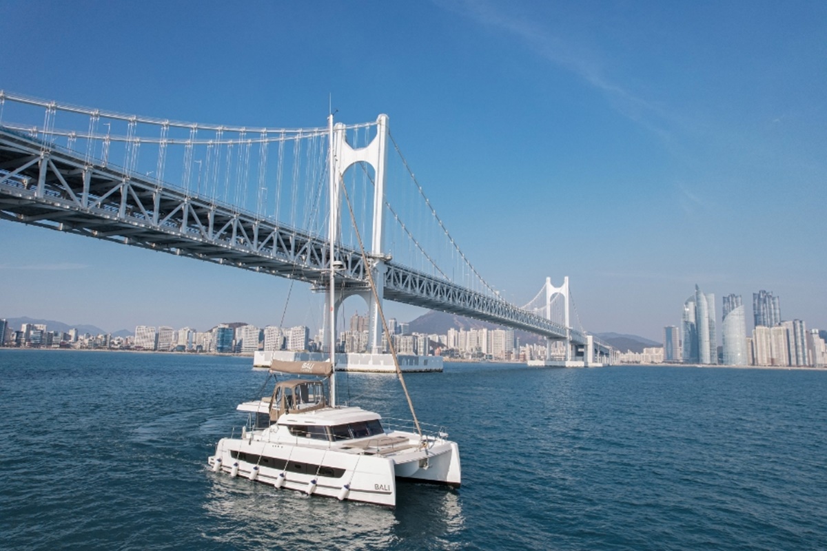 4. Busan Yacht Tour