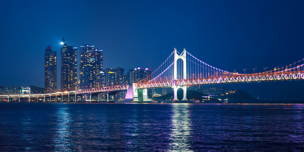 釜山の広安大橋の夜景