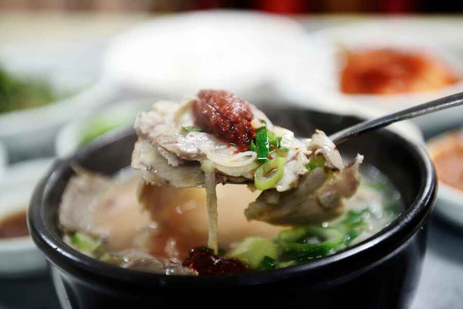 Sundae Gukbap (Sopa de Morcilla con Arroz)